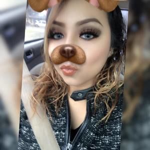 Meet your Posher, Evelyn